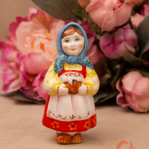 Алёнушка с куличом